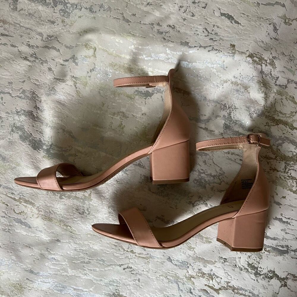 Lulu’s Harper Heels - Picture 5 of 7